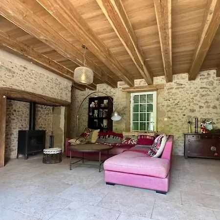 Holiday home Belle Maison Ancienne En Perigord Avec Piscine Rouffignac Saint-Cernin