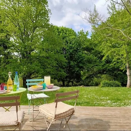 Holiday home Belle Maison Ancienne En Perigord Avec Piscine Rouffignac Saint-Cernin